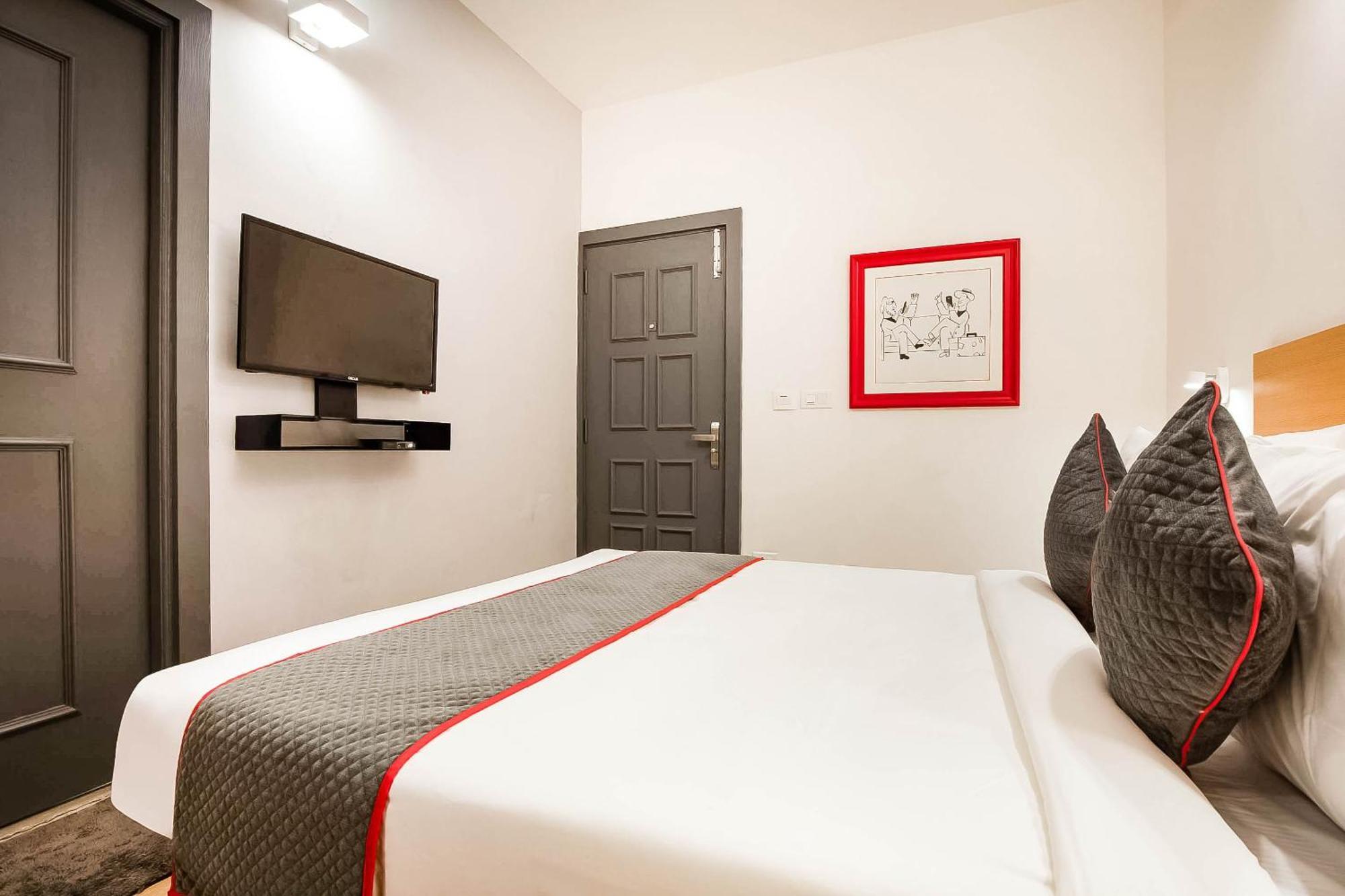 Super Townhouse Lords Inn Regency Mānglia Екстериор снимка