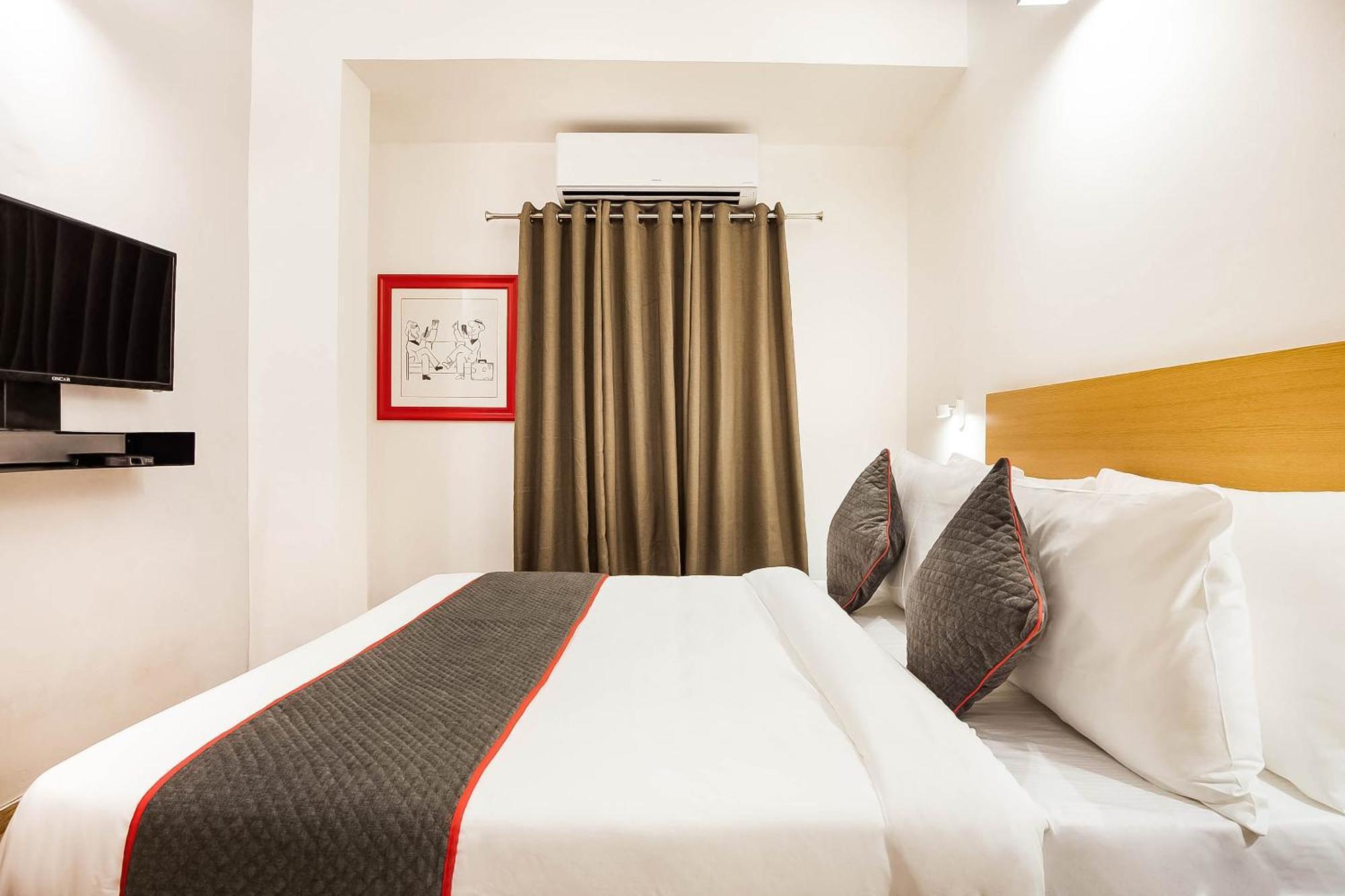 Super Townhouse Lords Inn Regency Mānglia Екстериор снимка